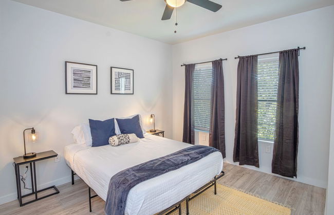 Spectacular 3 BR Plus 2 and a Half BA Apt Near Downtown - Foto 3