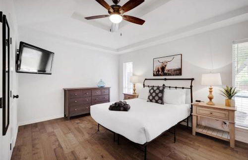 Highland Village - 4BR w Backyard Pool Oasis - Foto 20