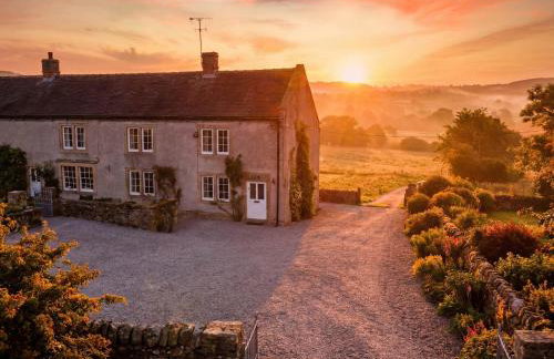 The Farmhouse - Photo 1