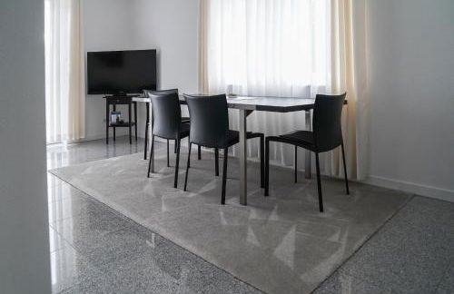 Modernes Stadthaus 100qm Parkplatz Bad&Dusche Küche - Foto 9