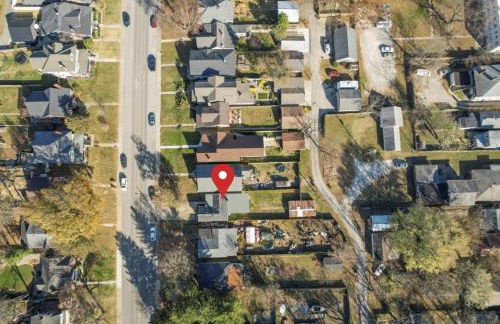 Workfriendly home with priv yard, near downtown - Foto 22