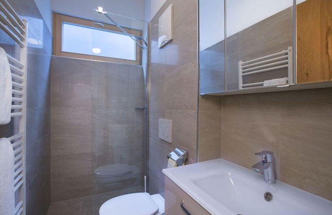 Modern Flat With Sauna & Balcony - Photo 13