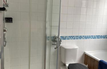 "FISHERMAN'S" Seconds from the Harbour & town centre with unlimited free parking nearby - Photo 41