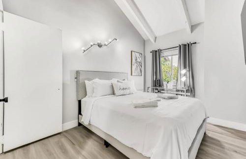 497-Upscale Family Home w AC & Patio near Meta & Stanford - Foto 52