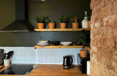 Cozy Garden Apartment with Wood Burner - Foto 5