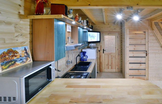 Wooden House by Ostrowieckie Lake With Beach - Photo 11