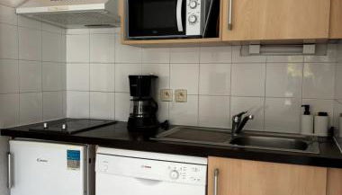 Villa Tia - Appartement 2 chambres - piscine - bord de lac - Foto 5, stove, dishwasher, toaster