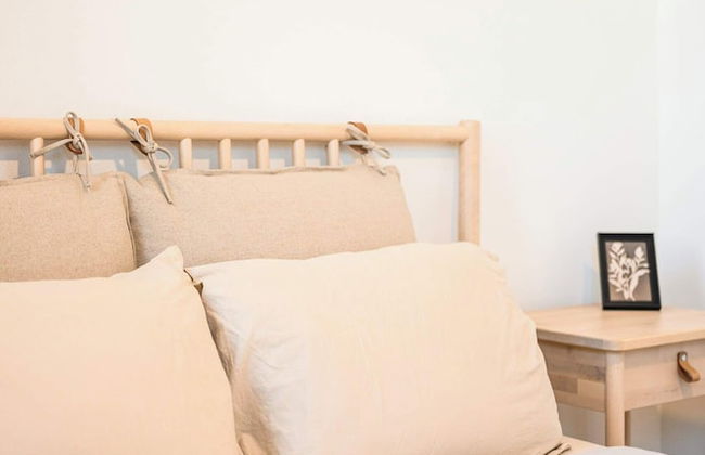 Chic Modern Retreat With Stunning Views 1360 Sqft - Photo 3