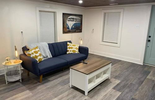 3 Bed 2 Bath Renovated Home Near The Lake - Foto 3