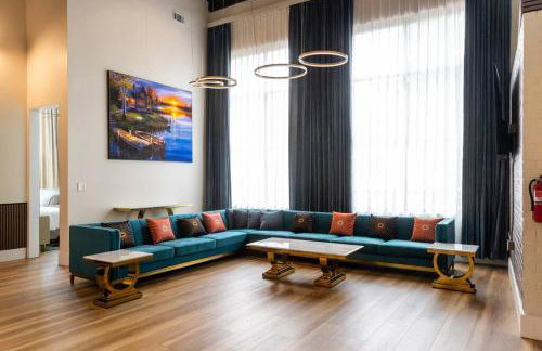 Luxury Downtown Home Near Lake Martin - Foto 3