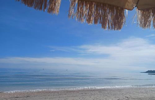 Niki's Beach House - Foto 22