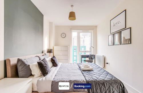 Last-Minute Secure l Sleeps Up to 8 l 2 Bedroom Apt By Capital Retreats Short Lets & Serviced Accommodation London With Balcony, Free WiFi - Foto 24