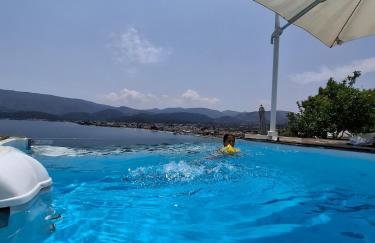 Aiora -Infinity Pool on the Cliff -Private Beach - Foto 5