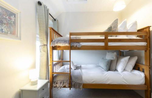 Charming 3-Bed Cottage by the River Usk - Foto 33