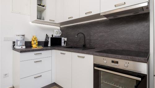 Beautiful Apartment In Simuni With Wifi - Foto 5
