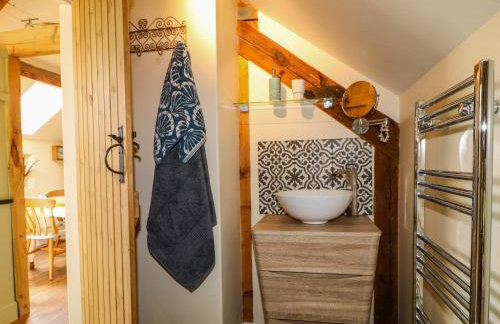 The Ivy Barn - Photo 18