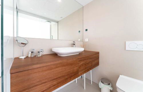 THE WAVE Apartamento de lujo con vistas al mar y parking privado - Foto 27