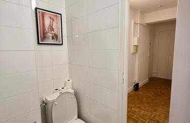 Typical Parisian apartment with balcony, Eiffel Tower - Foto 11