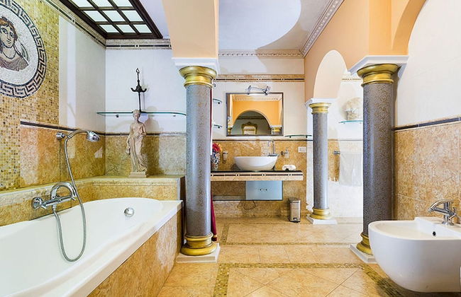 Exclusive Villa With Panoramic Swimming Pool and Hot Tub, Near the Sea - Foto 11