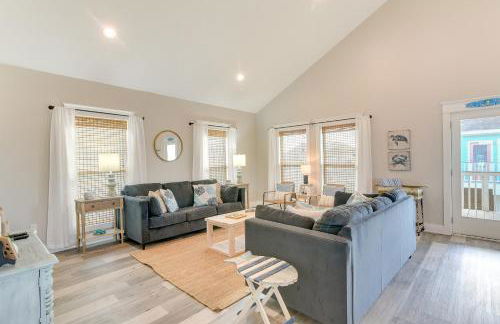 Relax Poolside, Walk to Sand! Galveston Family Gem - Foto 4