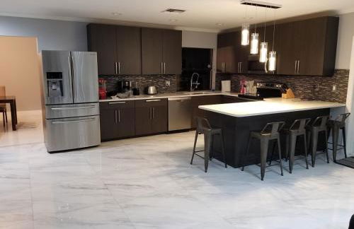 Luxury Vacation Home - Private Pool Outdoor Living - Foto 28