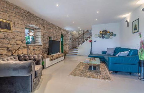 Gorgeous Home In Kresini With Wifi - Photo 5