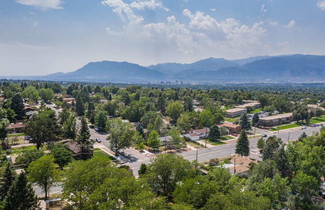 4BR Get Awaydog Friendlywith Gym! - Photo 65