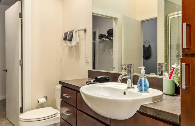 2 Bedroom Hip Apartment, Free Parking & Wifi - Foto 9