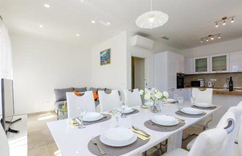 Amazing Home In Gruda With Wifi - Foto 2