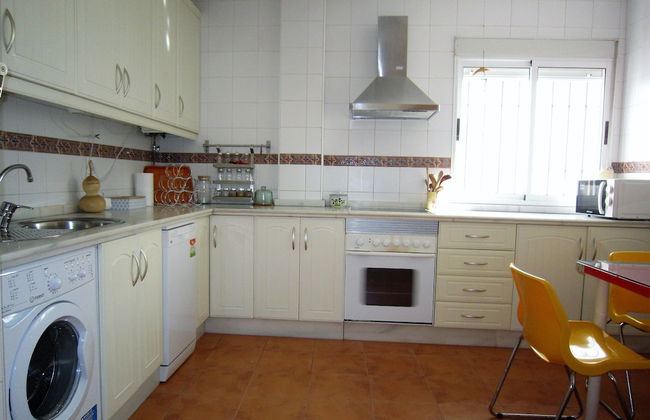 Marta Home - Photo 6