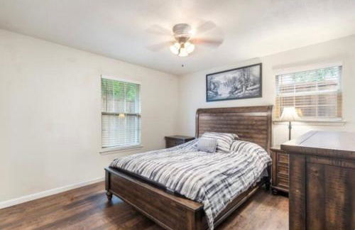 2bd 1bth place in Arlington Centrally located in DFW and conveniently located near Cowboy's Stadium - Foto 21