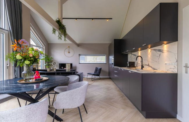 Eco Villa in Latour by Scenic Pond - Photo 5