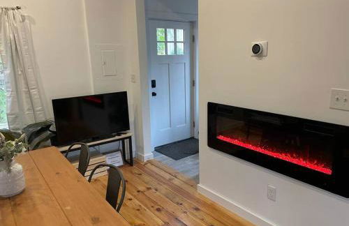 Campfire Cottage Fireplace, fire pit & no chores! - Foto 18