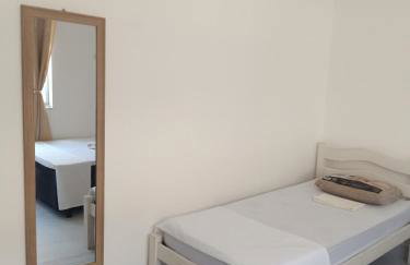 Barra - Frente Shop Barra - 95 m2, 2 quartos, 4 camas, sala, toalete, cozinha e varanda - Foto 48