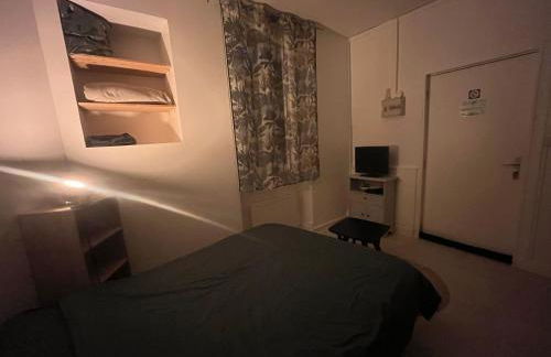 Studio meublé centre-ville Saint Junien - Foto 7