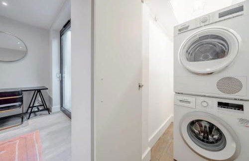 Stylish 3-floor 3bed home with garden near river - Foto 69