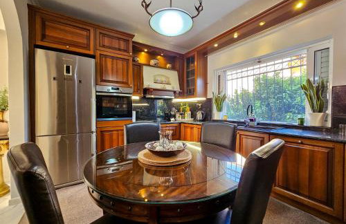 Renko Royal Villa - Private Infinity Pool & Garden - Athens Riviera - Foto 19