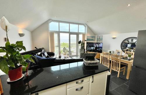 The Mermaids Watch Pendine DOG FRIENDLY with Cymru Holidays - Photo 46