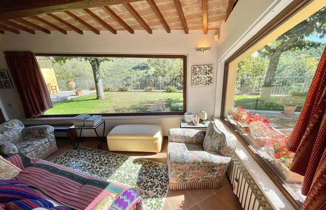 Luxurious Umbrian Retreat for 10 With Private Terrace and Pool - Photo 44