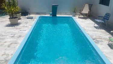 Linda casa em Guaiúba, Guarujá, 2 suites e piscina - Foto 4
