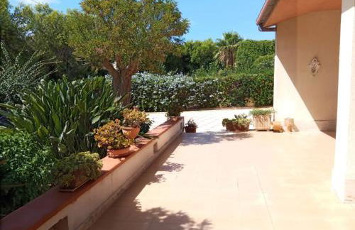 Charming House in Marsala with Private Garden - Foto 29