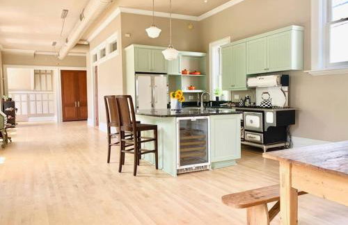 Modern Vintage Vibe Condo - Foto 17