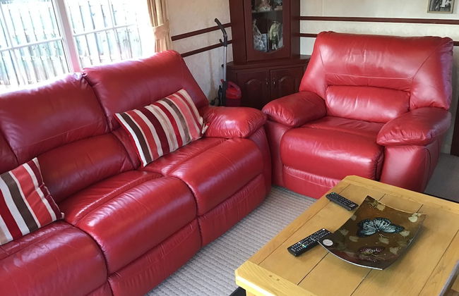 Beautiful 2-bed Chalet in Llanfairpwllgwyngyll - Photo 7