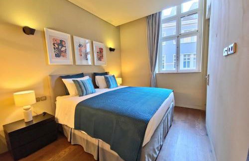 Gary01 Exclusive Top Floor 2BD by the Timeout Market - Photo 55