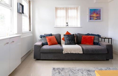 Lovely 2 Bedroom 2 Bathroom Apartment with Parking - Foto 13