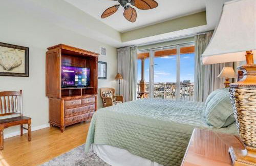 Luxury 5 Star Waterfront Condo 3 Bdr 2 Bath Pool Hot-Tub Panoramic Gulf and Intracoastal Waterway Views - Photo 23