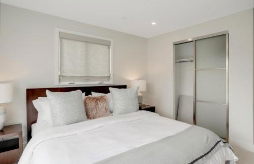 Coastal retreat near the beach w Panoramic Ocean Views, Rooftop Deck, & Firepit - Foto 34