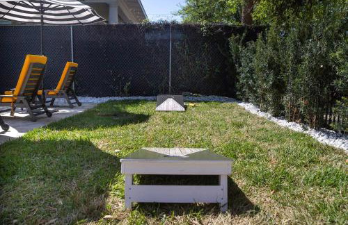 The Pearl & Oasis Duo Stylish 8BR Retreat - Photo 14