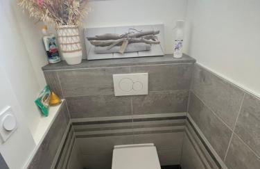 Maison chaleureuse avec terrasse privative proche de la gare et du centre-ville - Foto 16