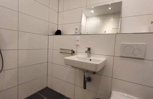 Apartment Terrassenwohnung am See by Interhome - Foto 19